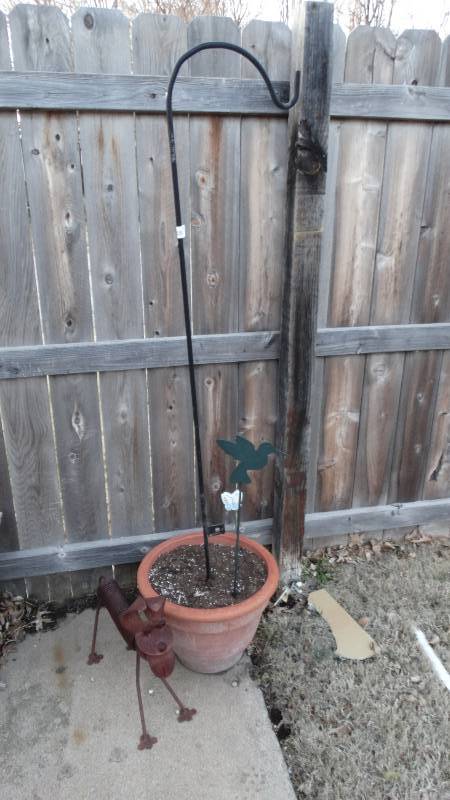 lot 889 image: Planter Sheppard hook metal dog