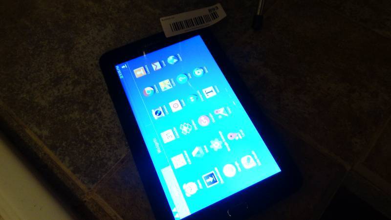 lot 893 image: Samsung tablet