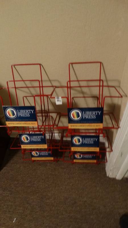 lot 923 image: 6 counter top Liberty Press magazine holders