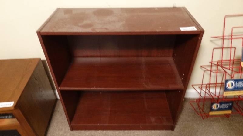 lot 927 image: Bookshelf