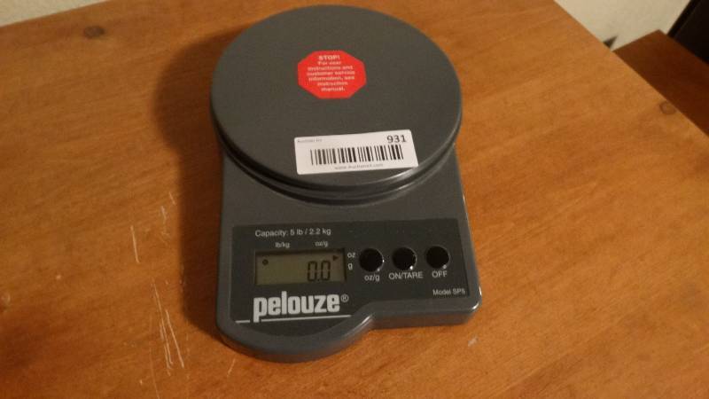 lot 931 image: Pelouze digital scale