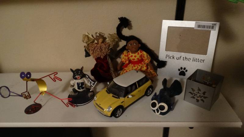 lot 939 image: Lot of various decor