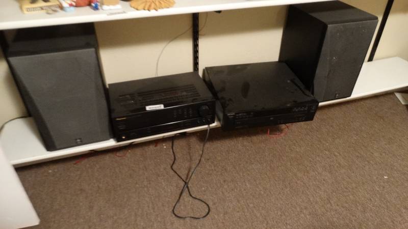 lot 944 image: Pioneer stereo receiver Sony CD player & 2 Yamaha speakers