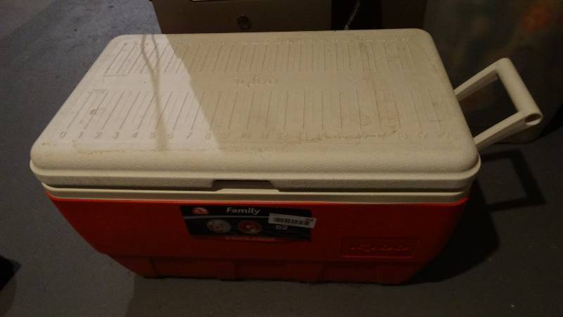 lot 958 image: Cooler w handles