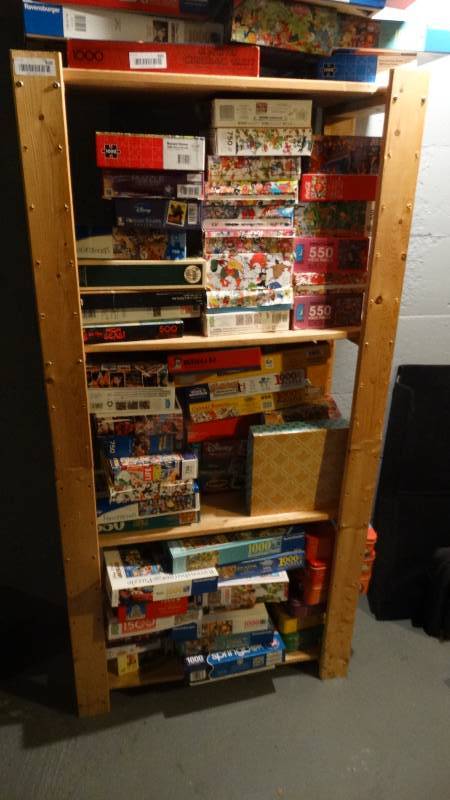 lot 959 image: Wood shelf unit