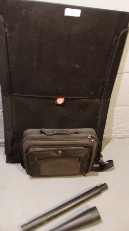 lot 961 image: Lap top bag other bag