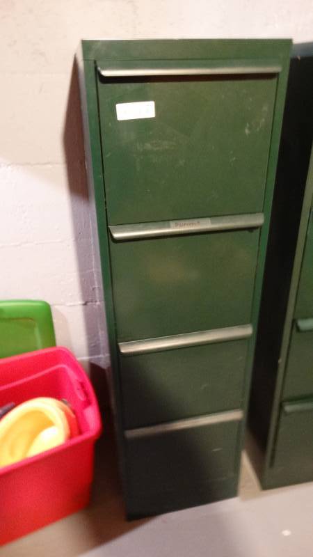 lot 963 image: 4 drawer metal file cabinet