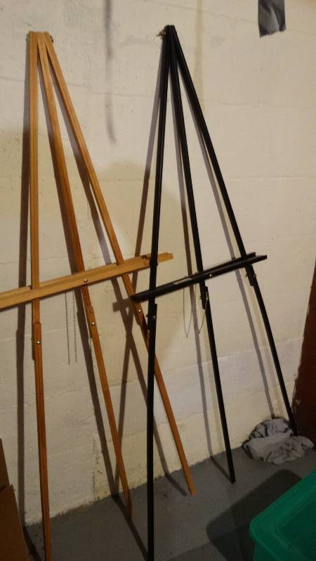 lot 969 image: 2 folding easels