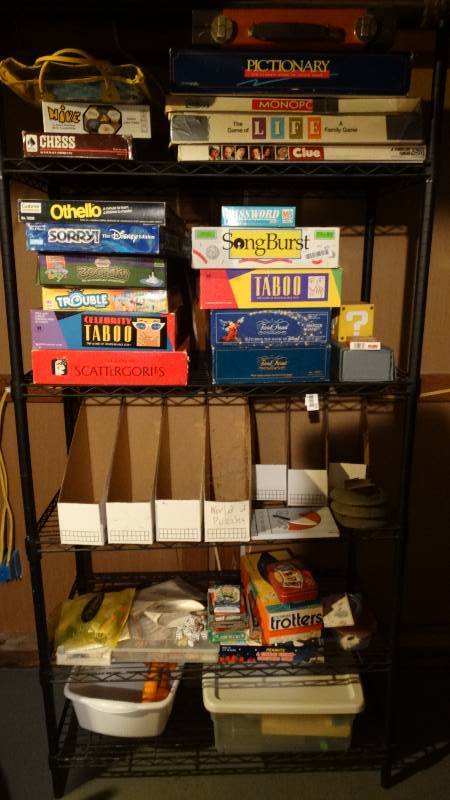 lot 975 image: LARGE lot of various games