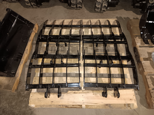 lot 1346 image: Unused 19in Wide Backhoe Rake Attachment for Mini Excavator - Easily Attach to Your Excavator and Get the Job Done with Ease. It is Compatible with Most Mini Excavators. The Hole Diameter is 25 mm0.98 inch