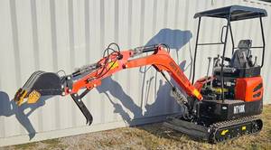 lot 1450 image: Unused Kubota Diesel Engine  AGT-NT18K  Excavator D722 E-TVCS Combustion System - Thumb Clip - Higher Back Rest Seat