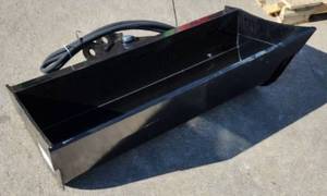 lot 1376 image: Unused Industrial Grade 40 in1000 mm Hydraulic Tilting Bucket for Mini Excavator - 45 Degree Tilting Capabilities