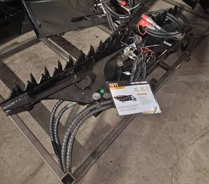 lot 1305 image: UNUSED - GIYI - 59 Inch Professional Skid Steer Hedge Trimmer Attachment Model GY-HT59