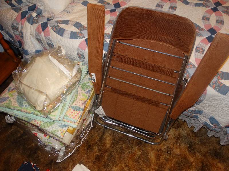 lot 2048 image: Folding Lounge Chair & Lot of Quilts, Blankets.