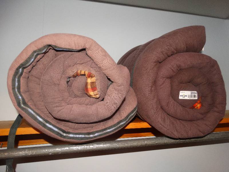 lot 2054 image: 2 Zip Up Sleeping Bags.