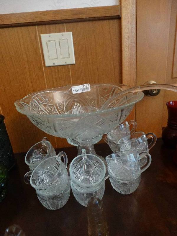 lot 2172 image: Vintage Pressed Glass Punch Bowl, Stand, Ladle, & 12 Cups.