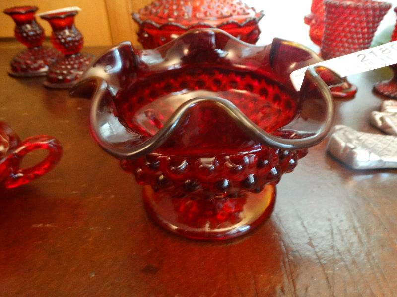 lot 2180 image: Fenton Olde Virginia Amberina Hobnail Glass Ruffled Edge Rose Bowl.