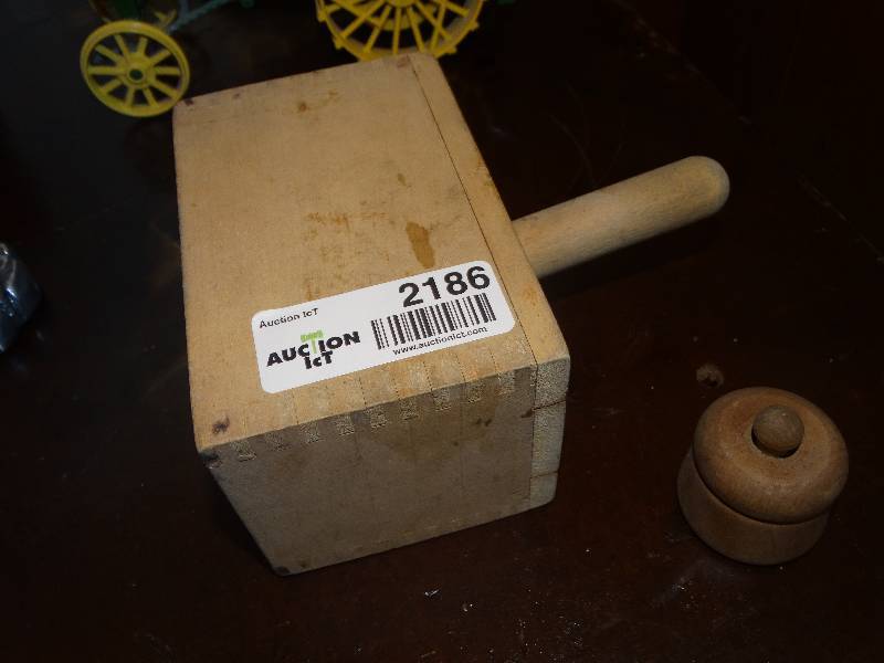 lot 2186 image: Antique Wood 1lb. Butter Block Mold & Small Wood Butter Pat Mold.