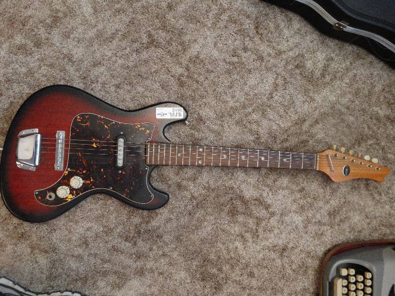 lot 2190 image: Electric Guitar and Amplifier.