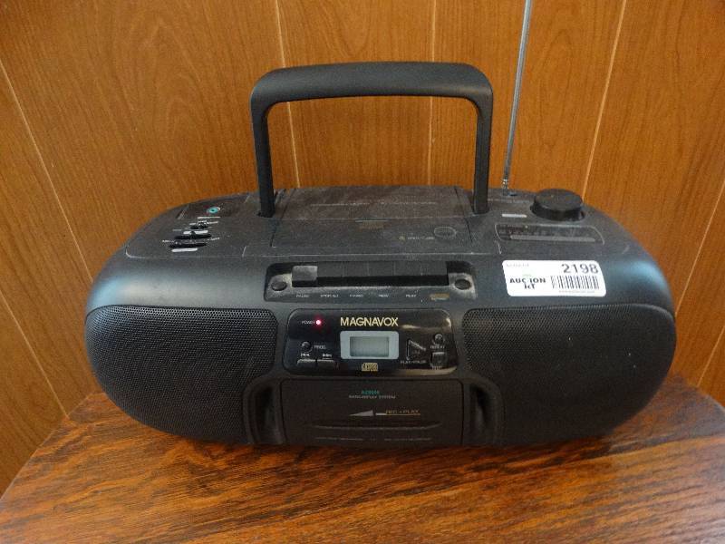 lot 2198 image: Magnavox Radio, Cassette, CD Player.