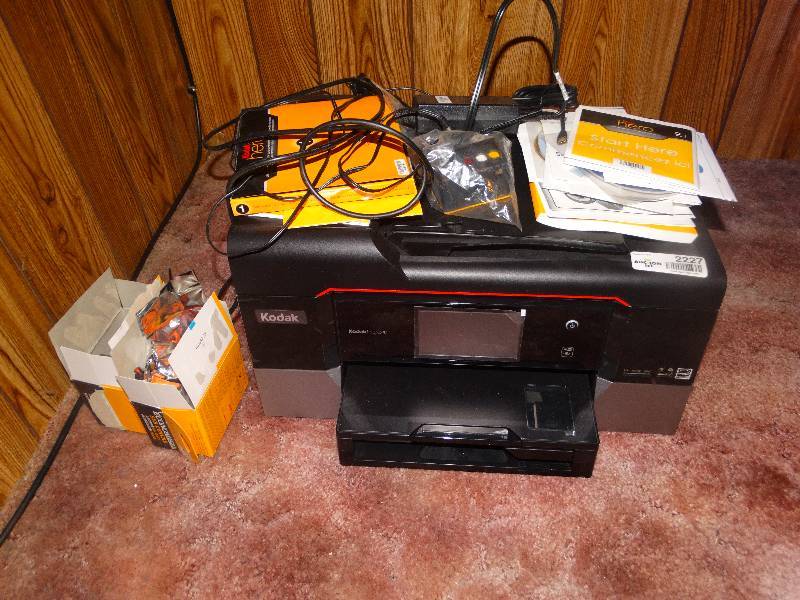 lot 2227 image: Kodak Hero Printer wAccessories.