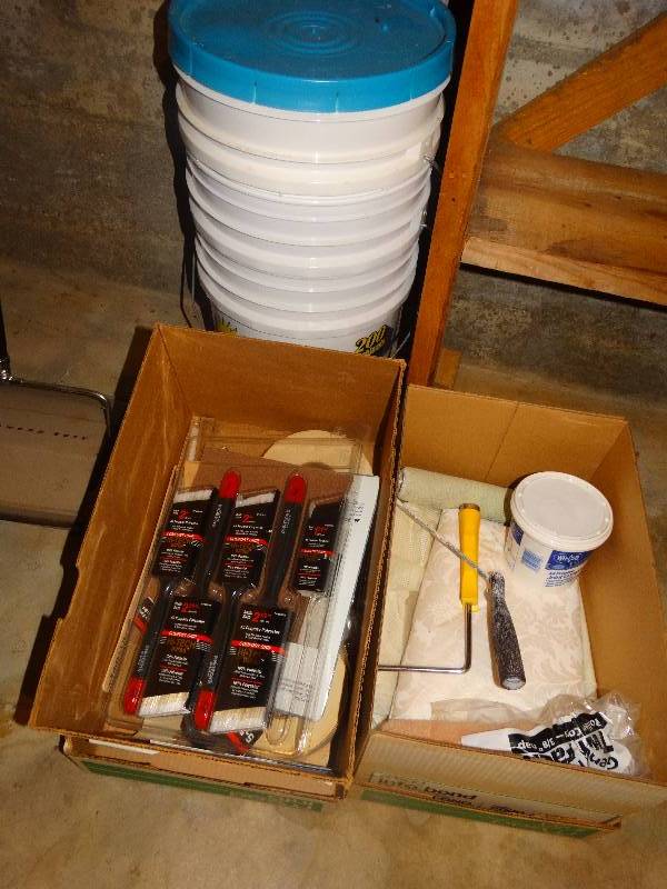 lot 2260 image: Lot of  Buckets & Painting Supplies.