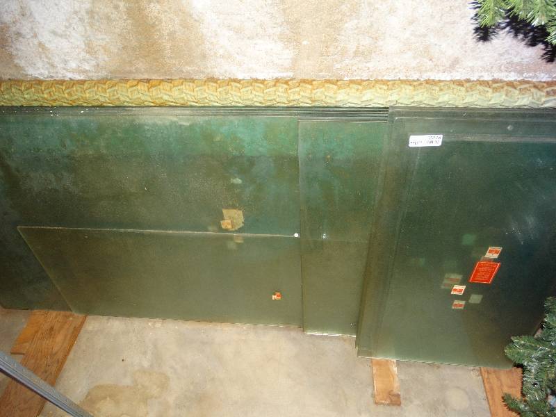 lot 2278 image: HUGE lot of Unused Plate Glass.