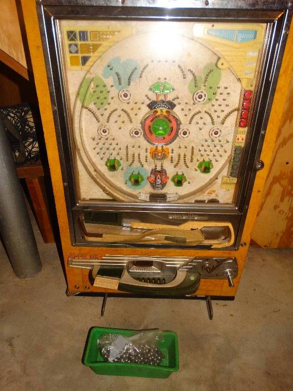 lot 2286 image: Vintage Nishijin Super DX Pinball Machine wBox of Pinballs.