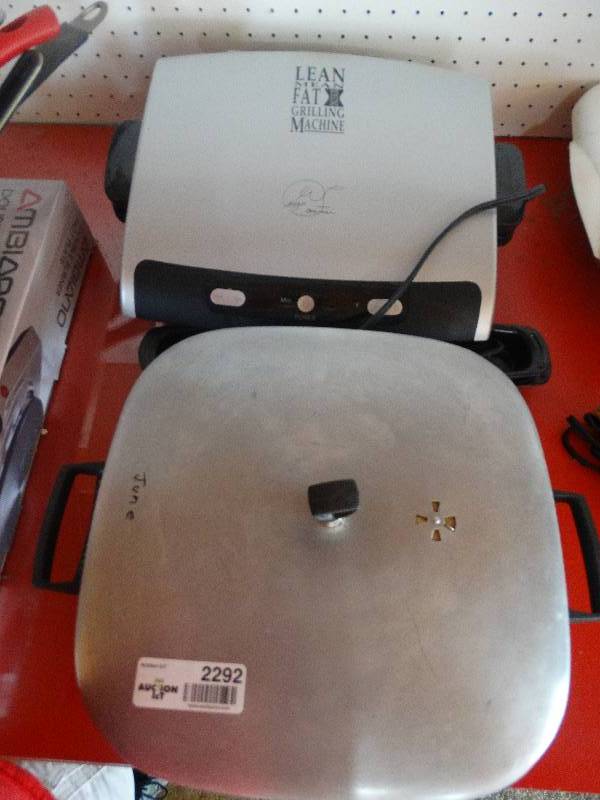 lot 2292 image: Electric Skillet, & Lean Mean Fat Grilling Machine.