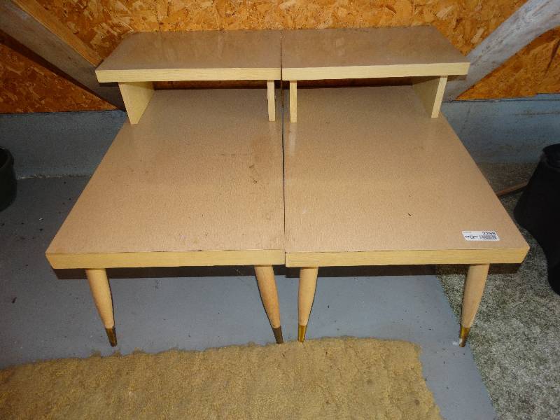 lot 2298 image: Pair - Vintage Blonde Wood End Tables.