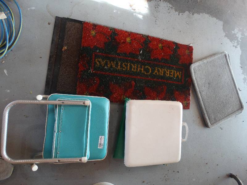lot 2317 image: Stadium Seat & Cushions, Floor Mats, Porch Rugs.