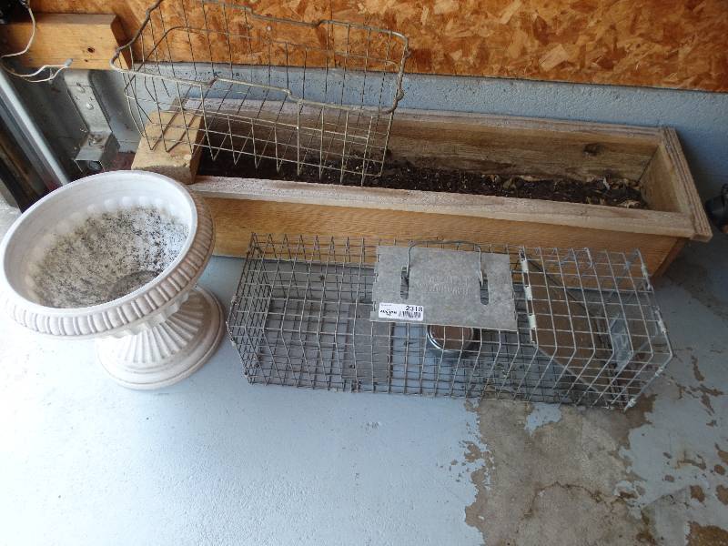 lot 2318 image: Small animal Trap, Planters, Wire Basket.