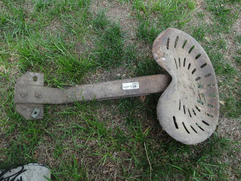 lot 2357 image: Old metal tractor seat