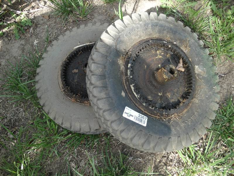 lot 2367 image: 2 wheelstires