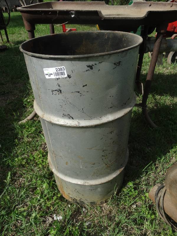 lot 2383 image: Metal trash barrel