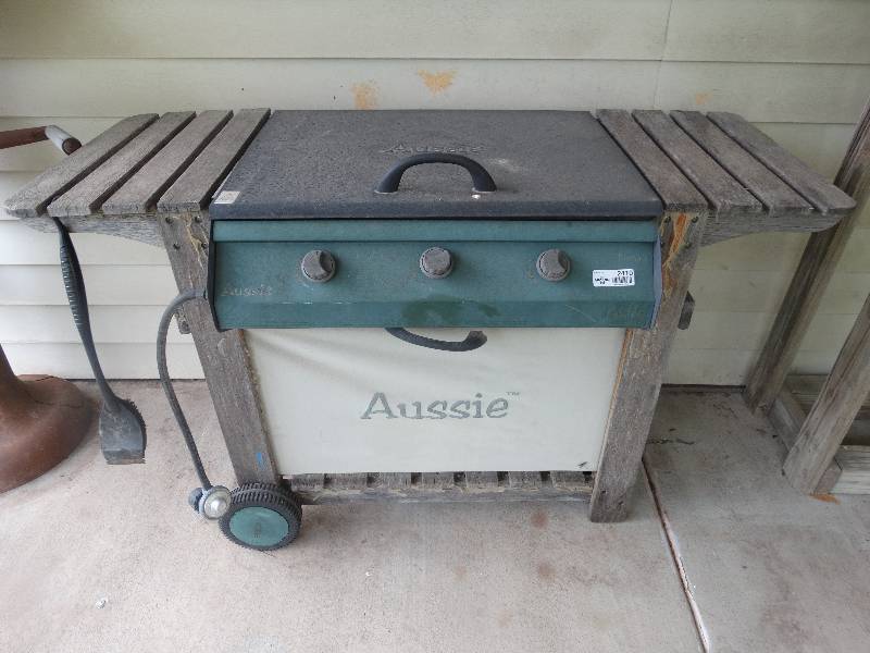 lot 2410 image: Aussie propane grill