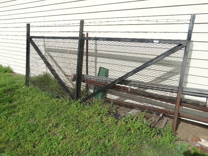 lot 2427 image: 2 large metal gates