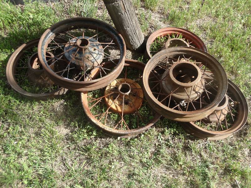 lot 2429 image: 6 old metal wheels
