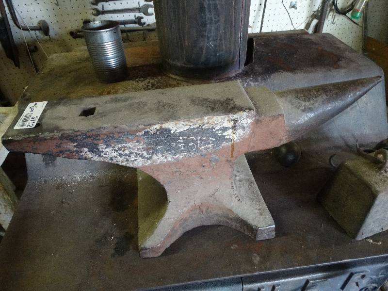 lot 3112 image: Anvil.