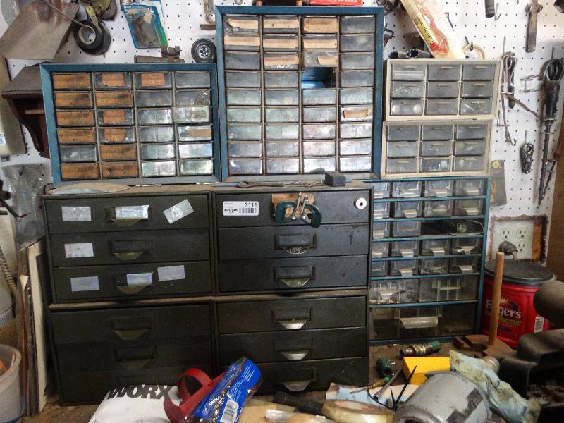 lot 3119 image: 9 storage bins and contents.