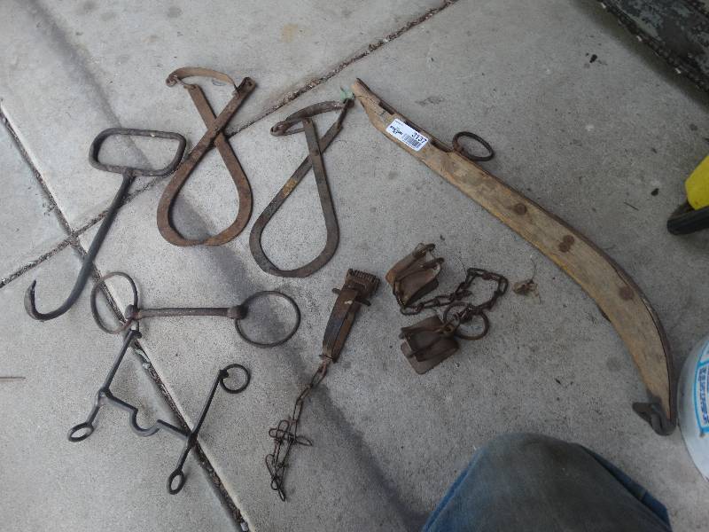 lot 3137 image: Antique tools.