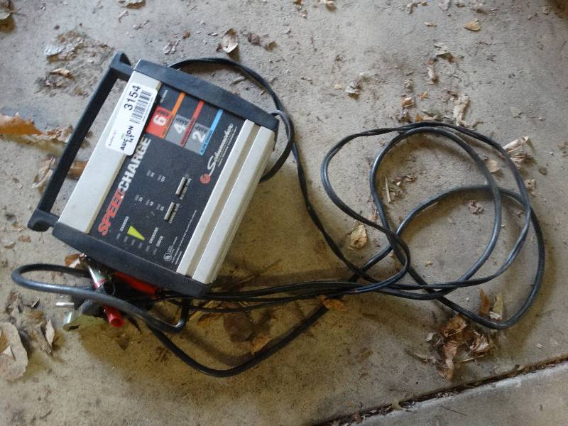lot 3154 image: Speed charger battery charger.