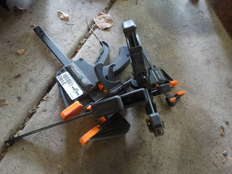 lot 3160 image: Lot of clamps.