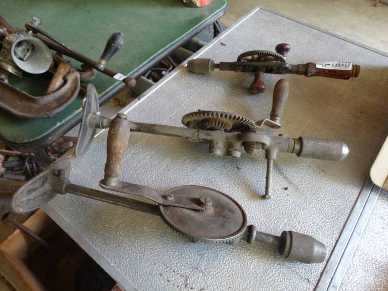 lot 3188 image: Lot of hand drills.