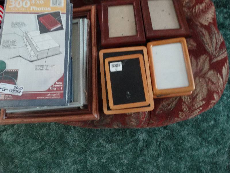 lot 2090 image: Lot of picture frames and photo album.