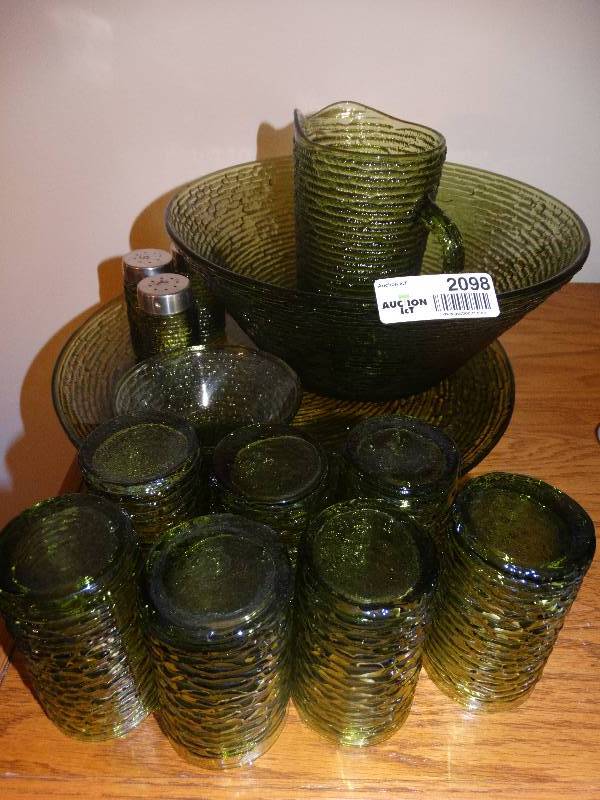 lot 2098 image: Green glass Pitcher, juice glasses, salad bowl, salt and pepper shaker.