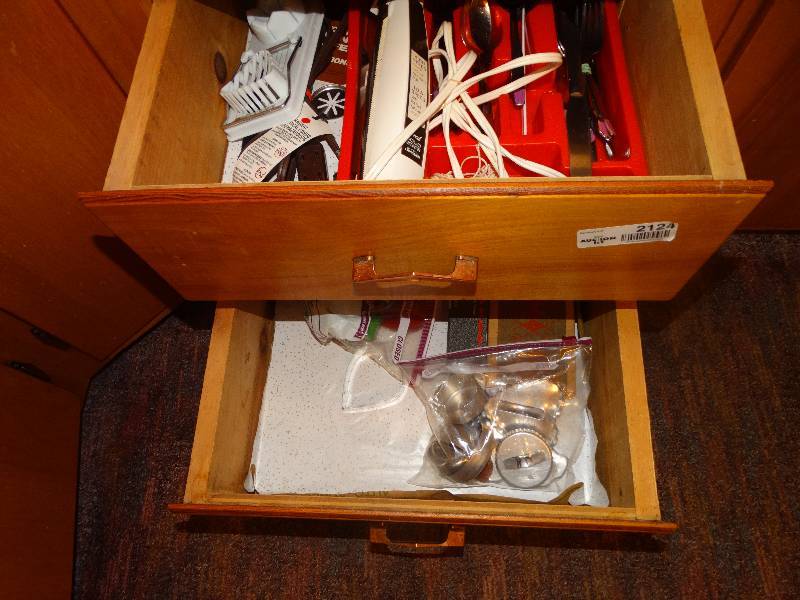 lot 2124 image: Contents of bottom 2 drawers-utensils.