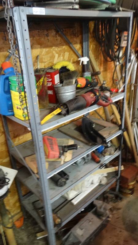 lot 3021 image: Metal shelf, NO contents.
