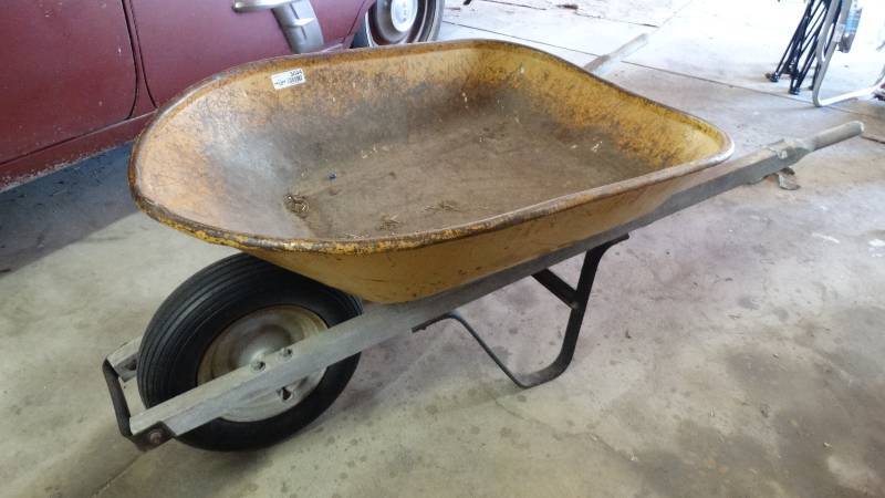 lot 3044 image: Wheel barrow.