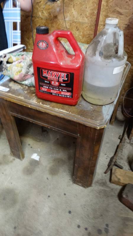 lot 3051 image: Small wooden table.